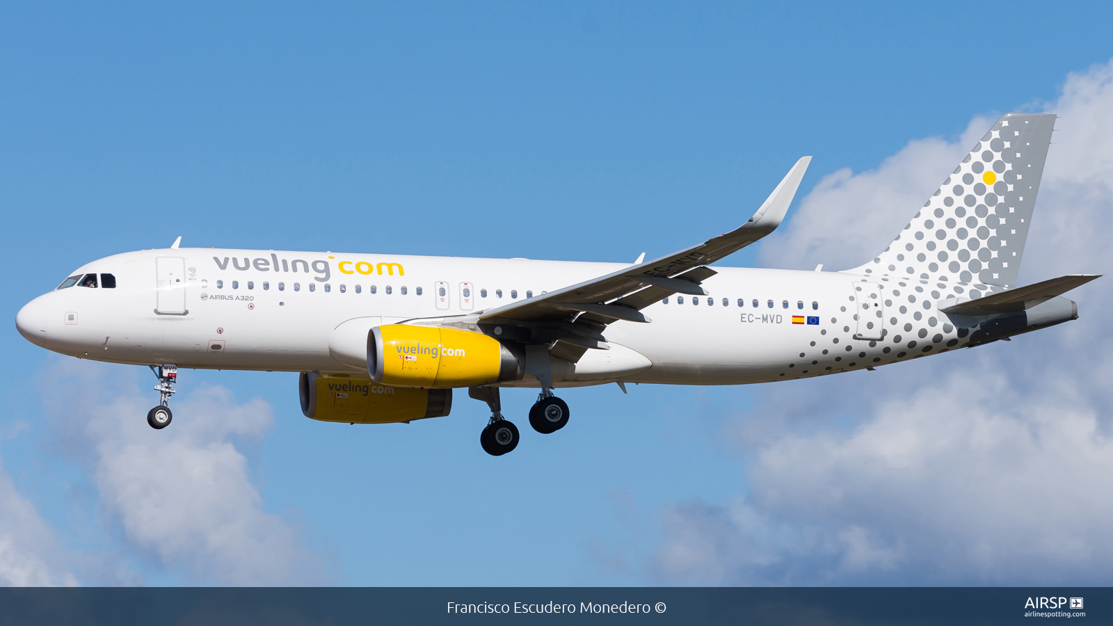 Vueling  Airbus A320  EC-MVD