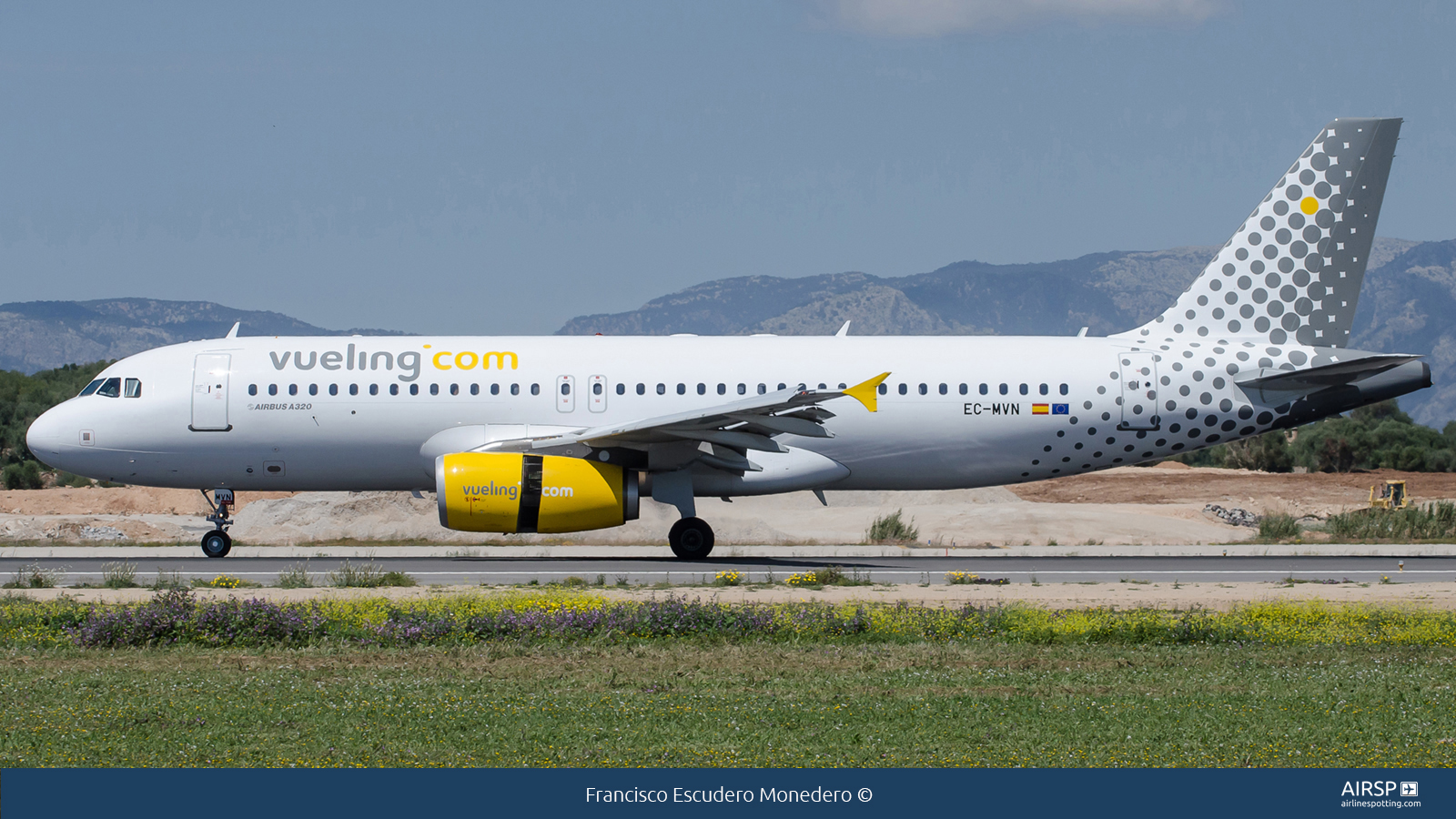 Vueling  Airbus A320  EC-MVN