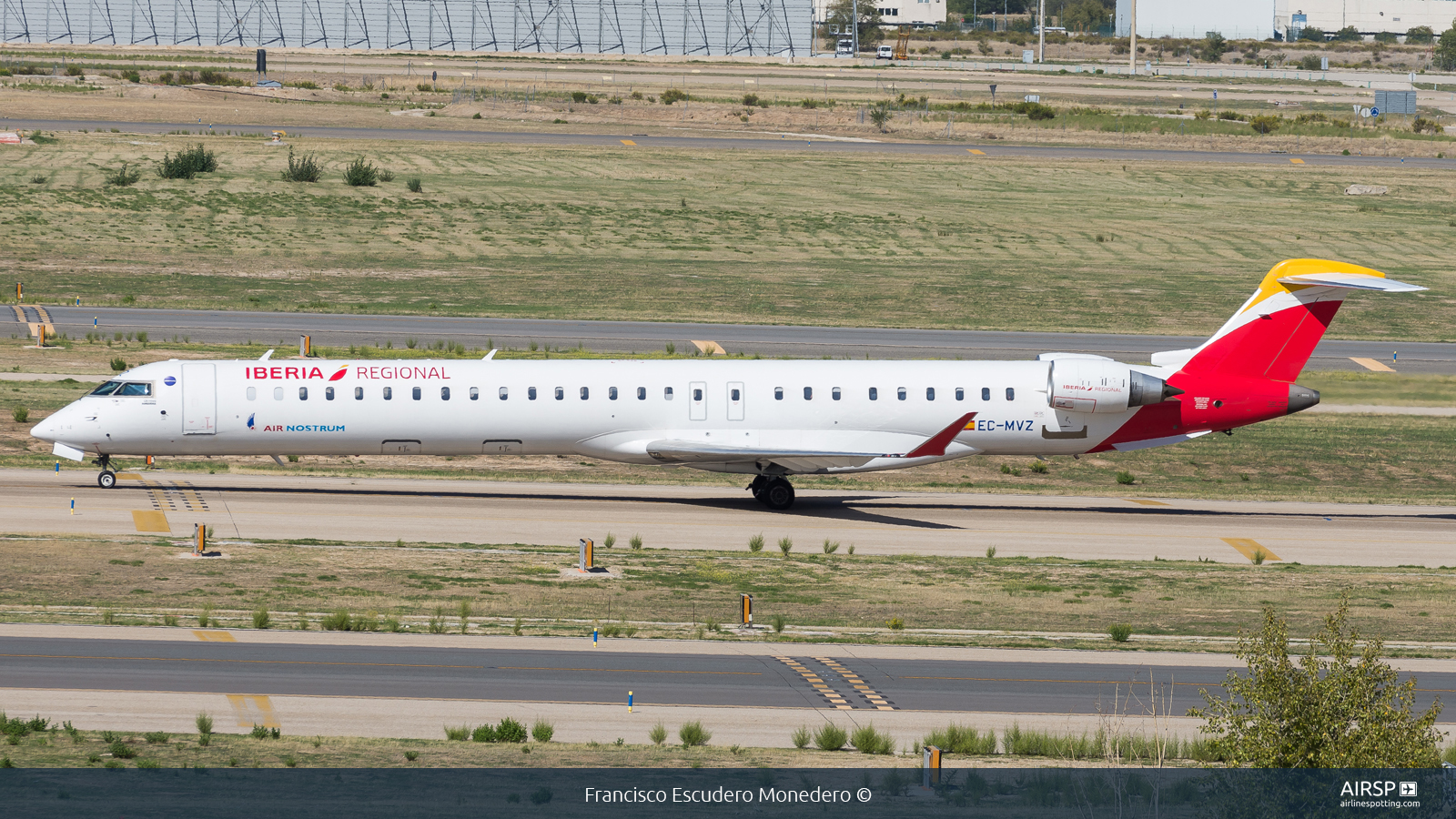 Air Nostrum Iberia Regional  Mitsubishi CRJ-1000  EC-MVZ