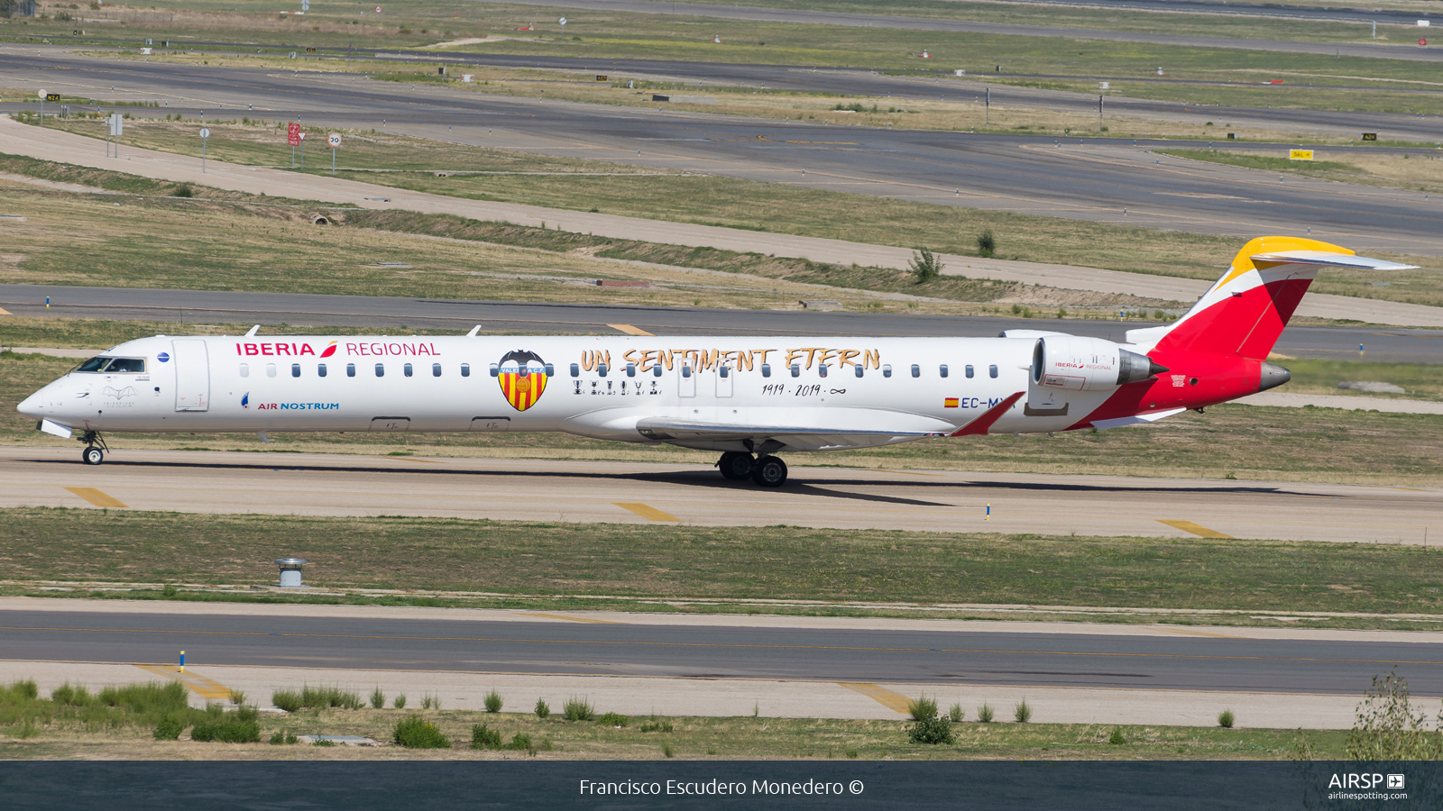 Air Nostrum Iberia Regional  Mitsubishi CRJ-1000  EC-MXA