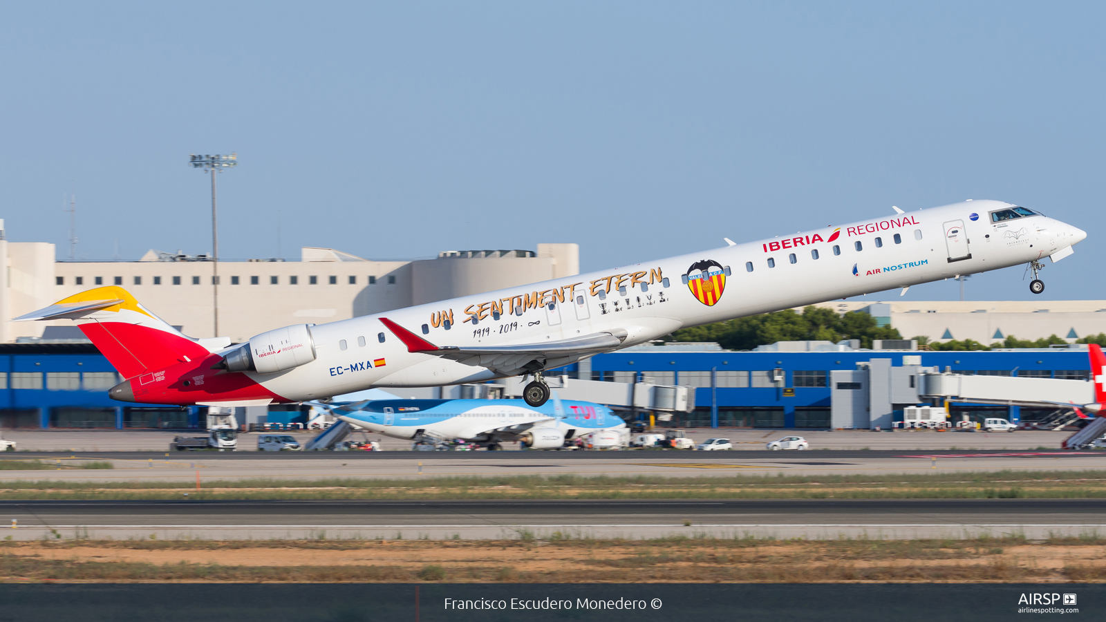 Air Nostrum Iberia Regional  Mitsubishi CRJ-1000  EC-MXA