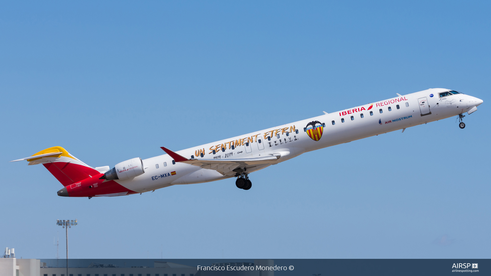 Air Nostrum Iberia Regional  Mitsubishi CRJ-1000  EC-MXA