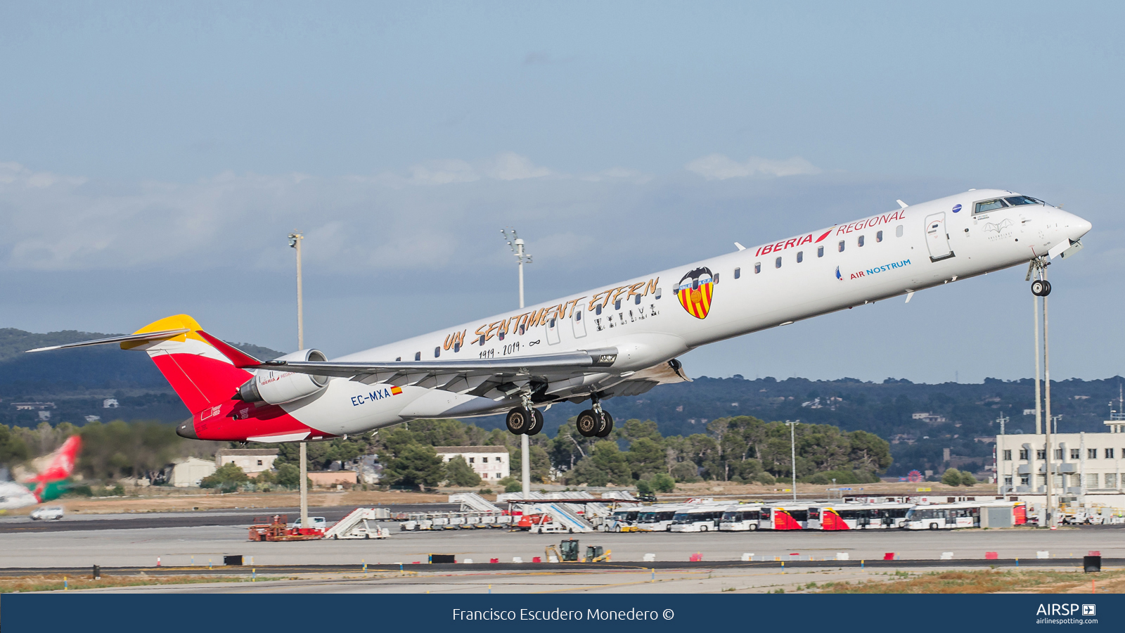 Air Nostrum Iberia Regional  Mitsubishi CRJ-1000  EC-MXA