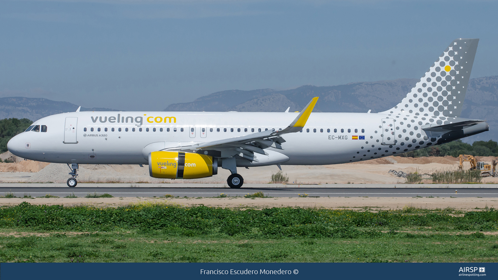 Vueling  Airbus A320  EC-MXG