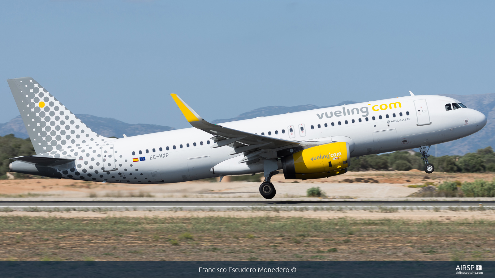 Vueling  Airbus A320  EC-MXP