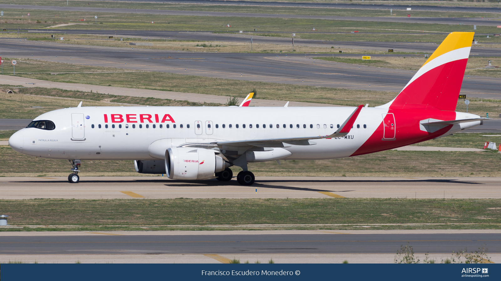 Iberia  Airbus A320neo  EC-MXU