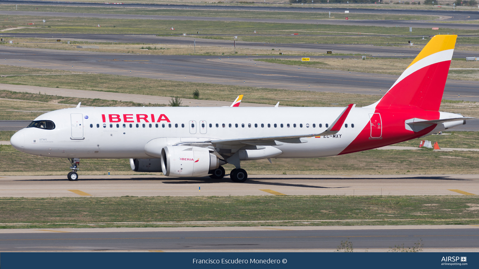 Iberia  Airbus A320neo  EC-MXY