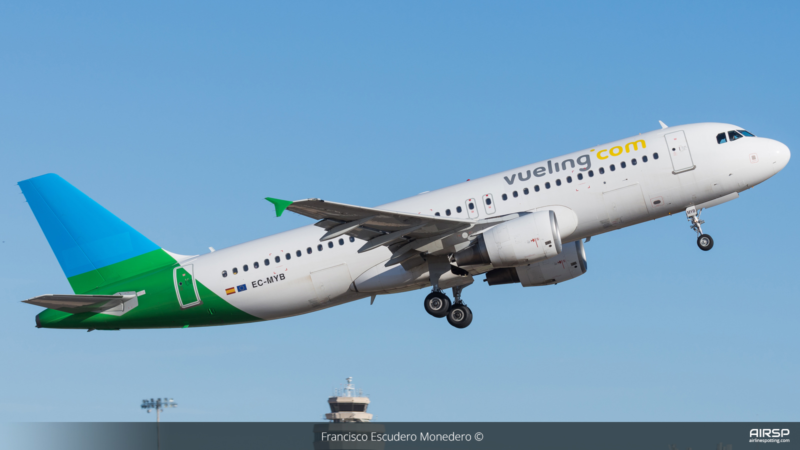Vueling  Airbus A320  EC-MYB