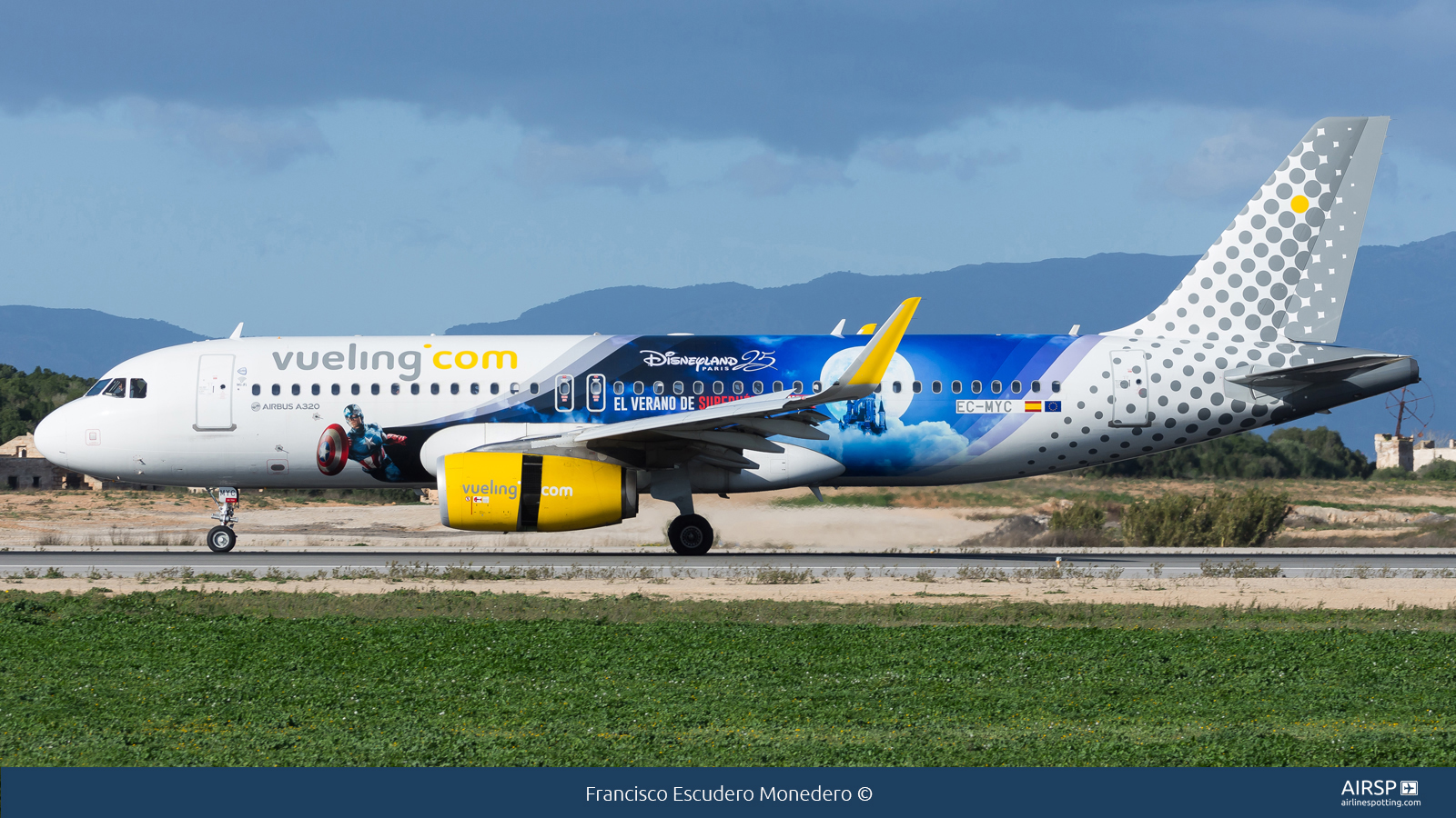 Vueling  Airbus A320  EC-MYC