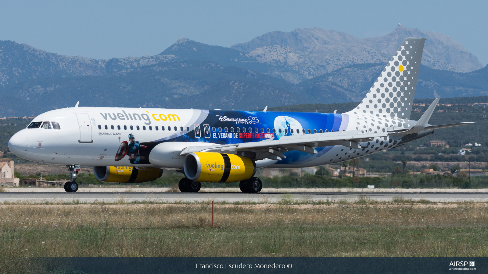 Vueling  Airbus A320  EC-MYC