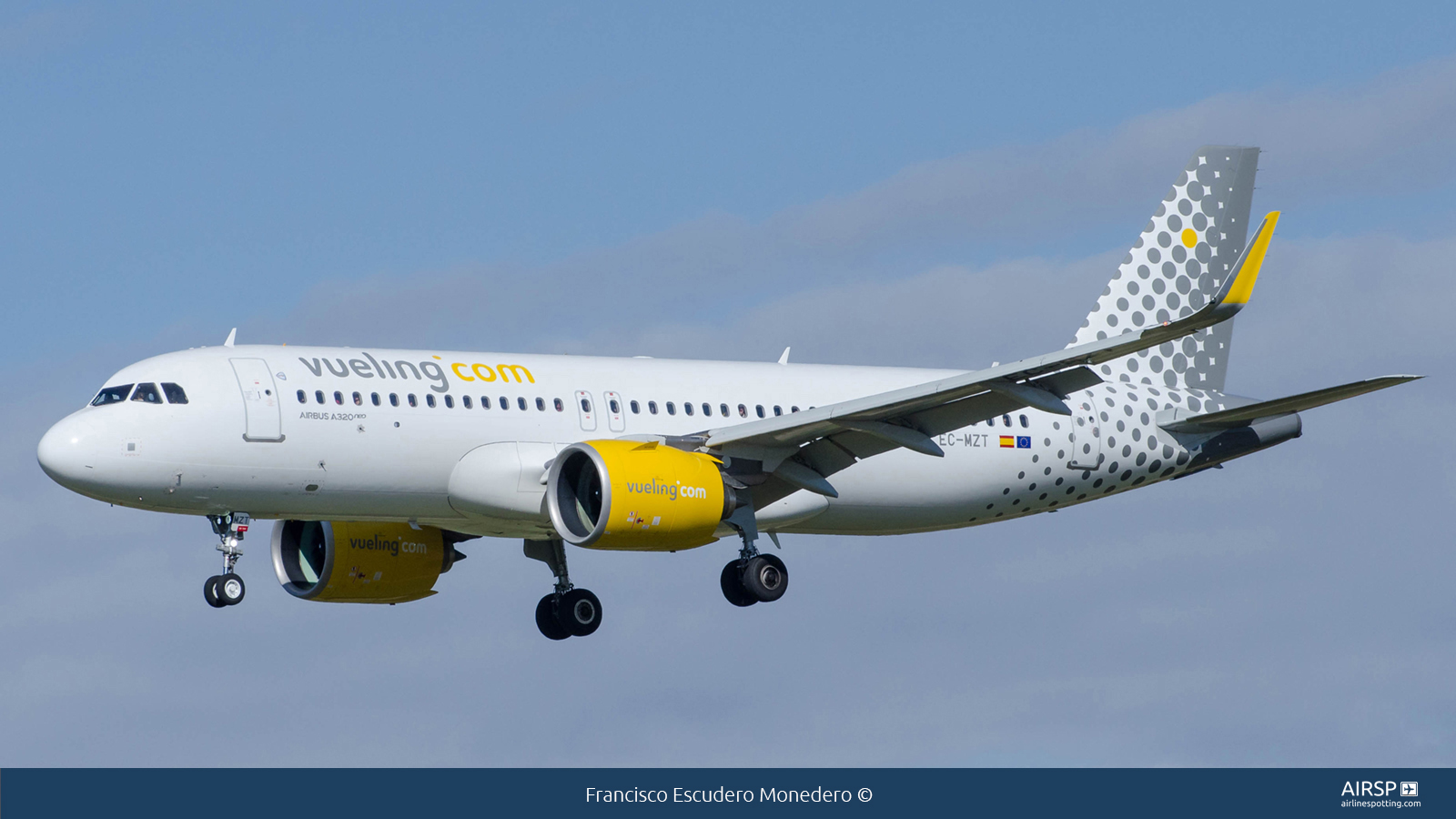 Vueling  Airbus A320neo  EC-MZT