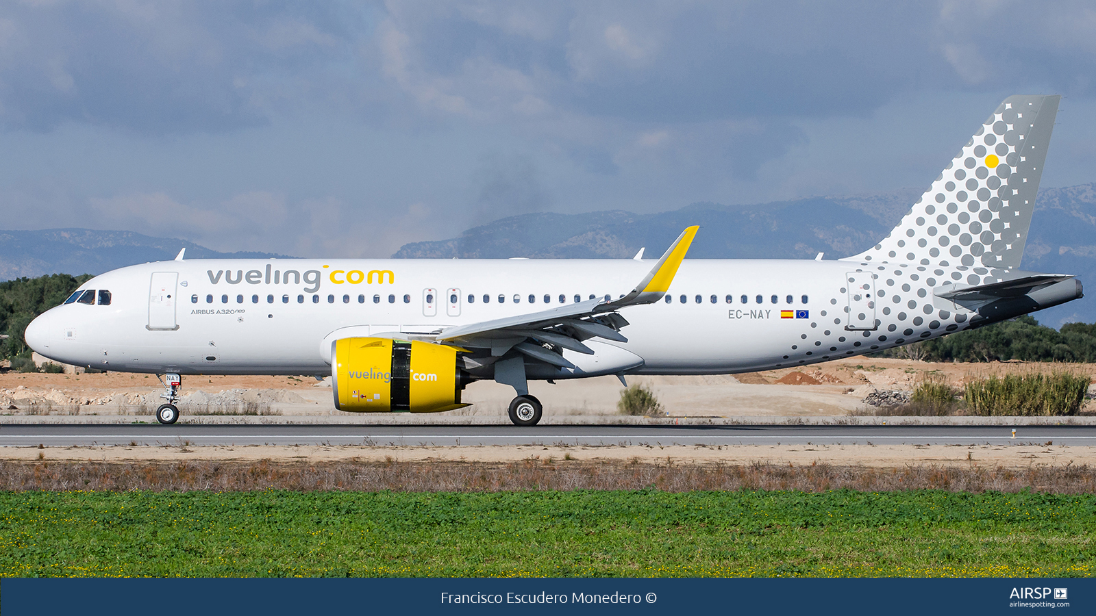 Vueling  Airbus A320neo  EC-NAY