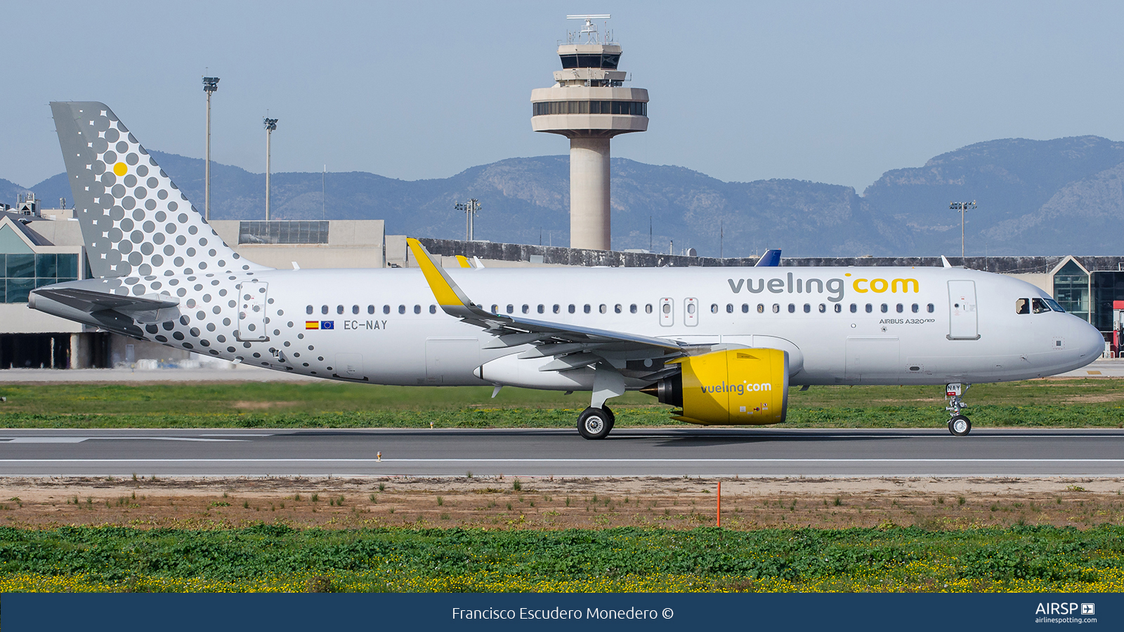 Vueling  Airbus A320neo  EC-NAY
