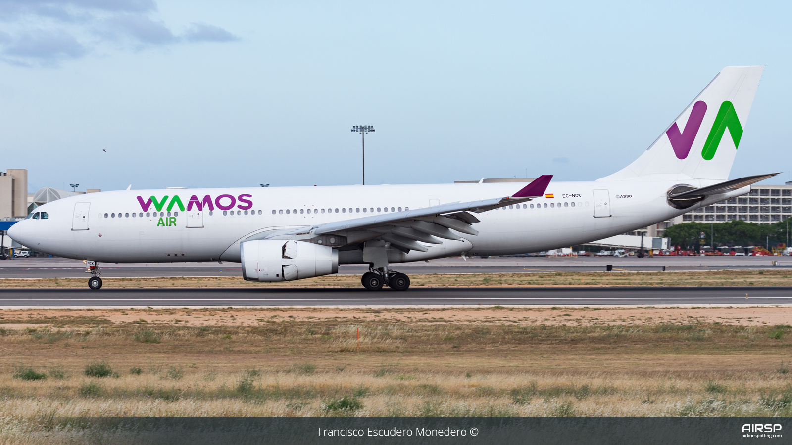 Wamos Air  Airbus A330-200  EC-NCK