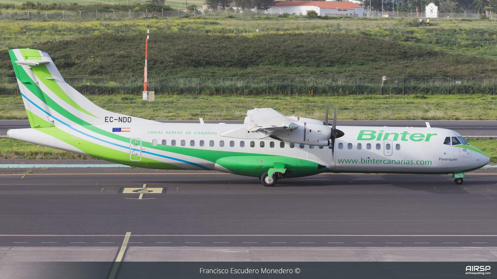Binter Canarias  ATR-72  EC-NDD