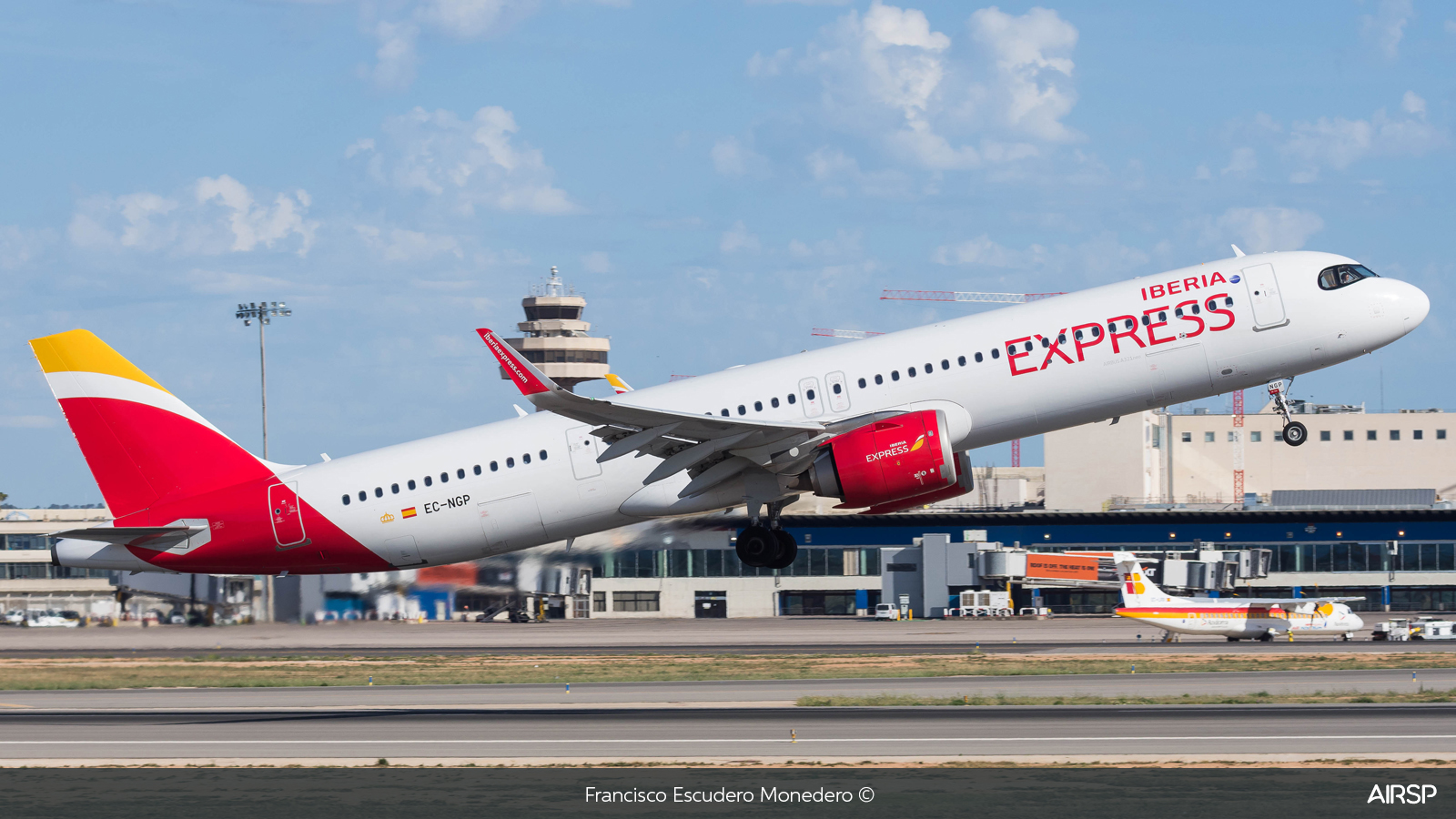Iberia Express  Airbus A321neo  EC-NGP