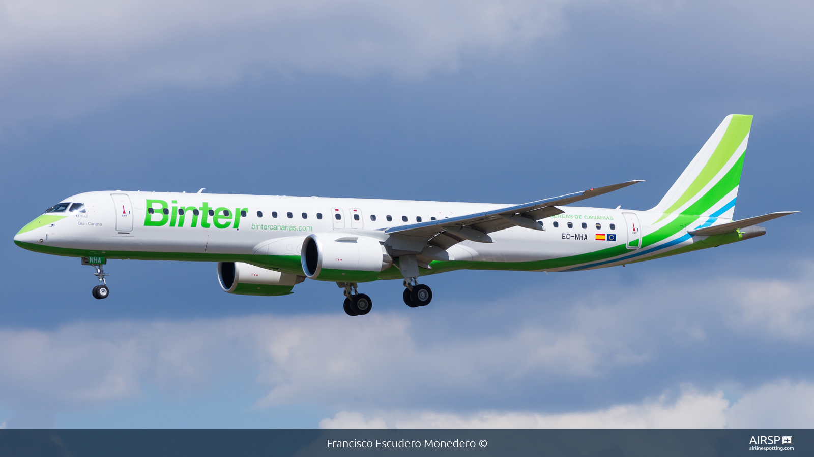 Binter Canarias  Embraer E195-E2  EC-NHA