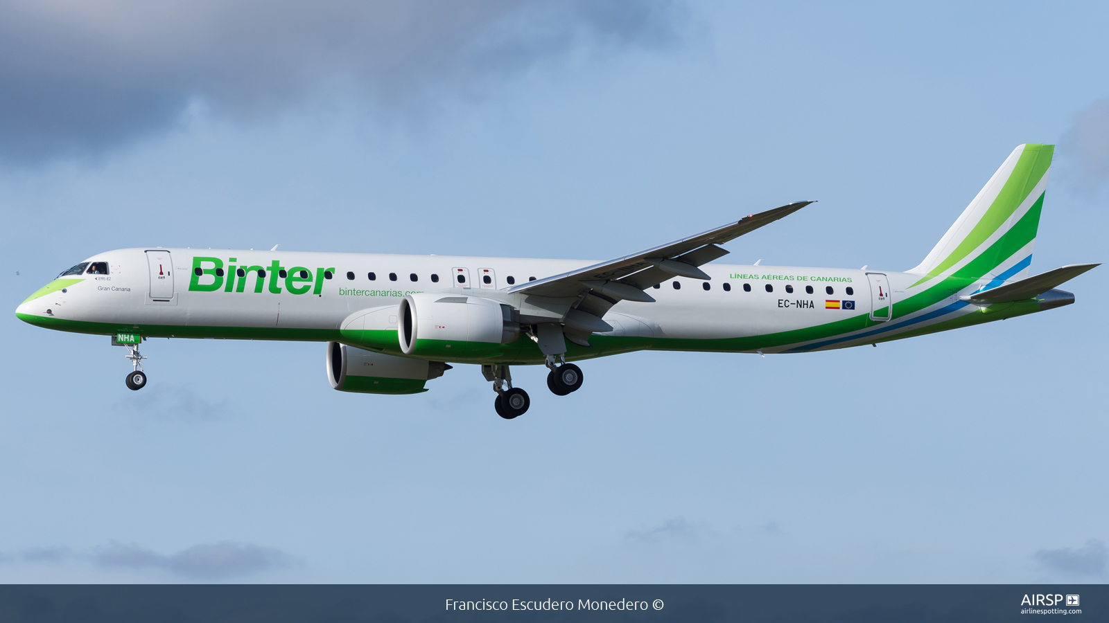 Binter Canarias  Embraer E195-E2  EC-NHA