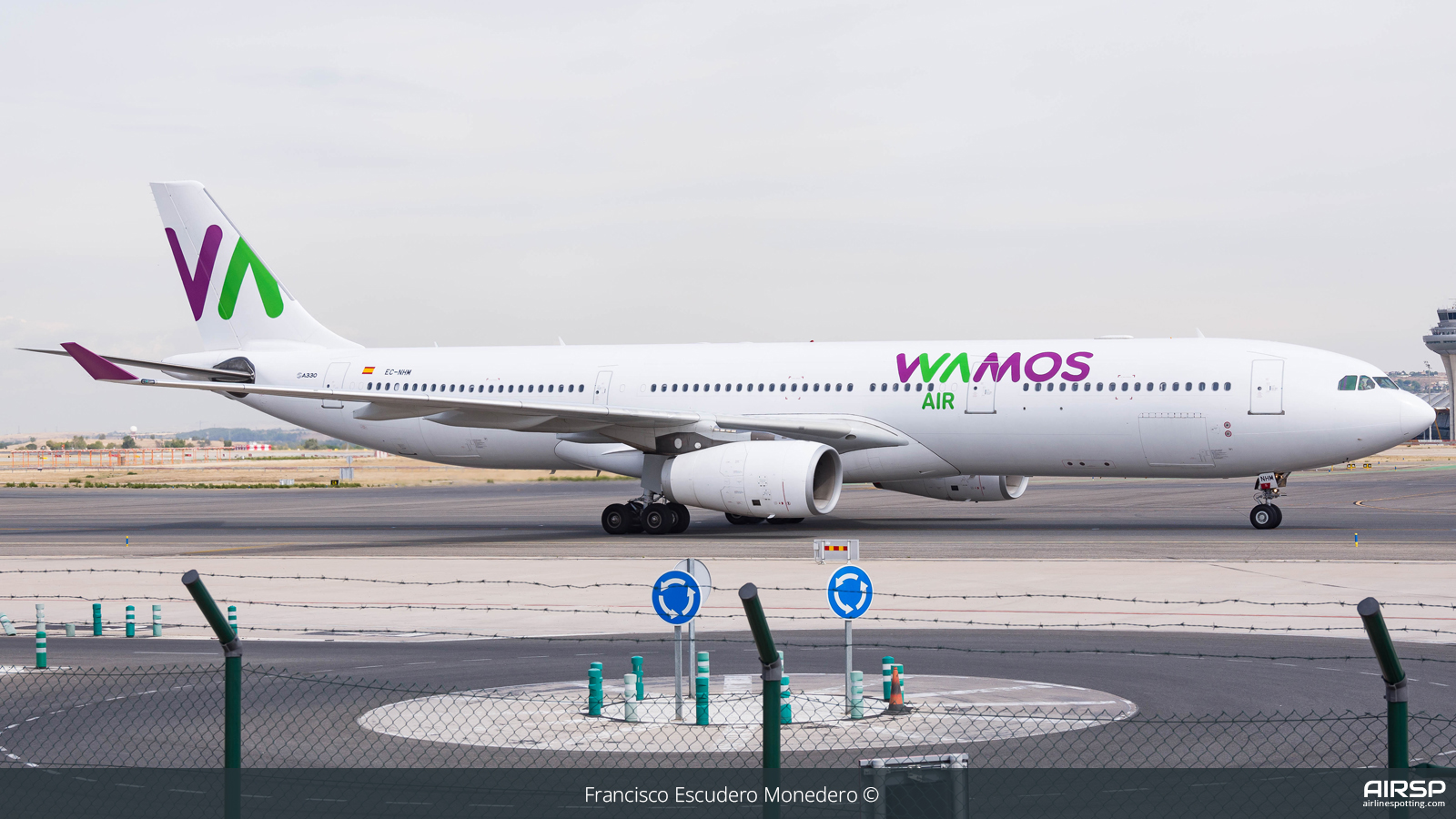 Wamos Air  Airbus A330-300  EC-NHM