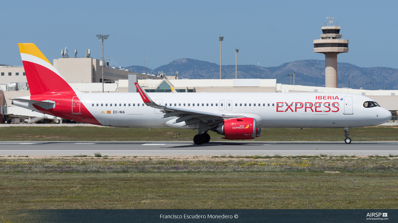 Iberia Express  Airbus A321neo  EC-NIA