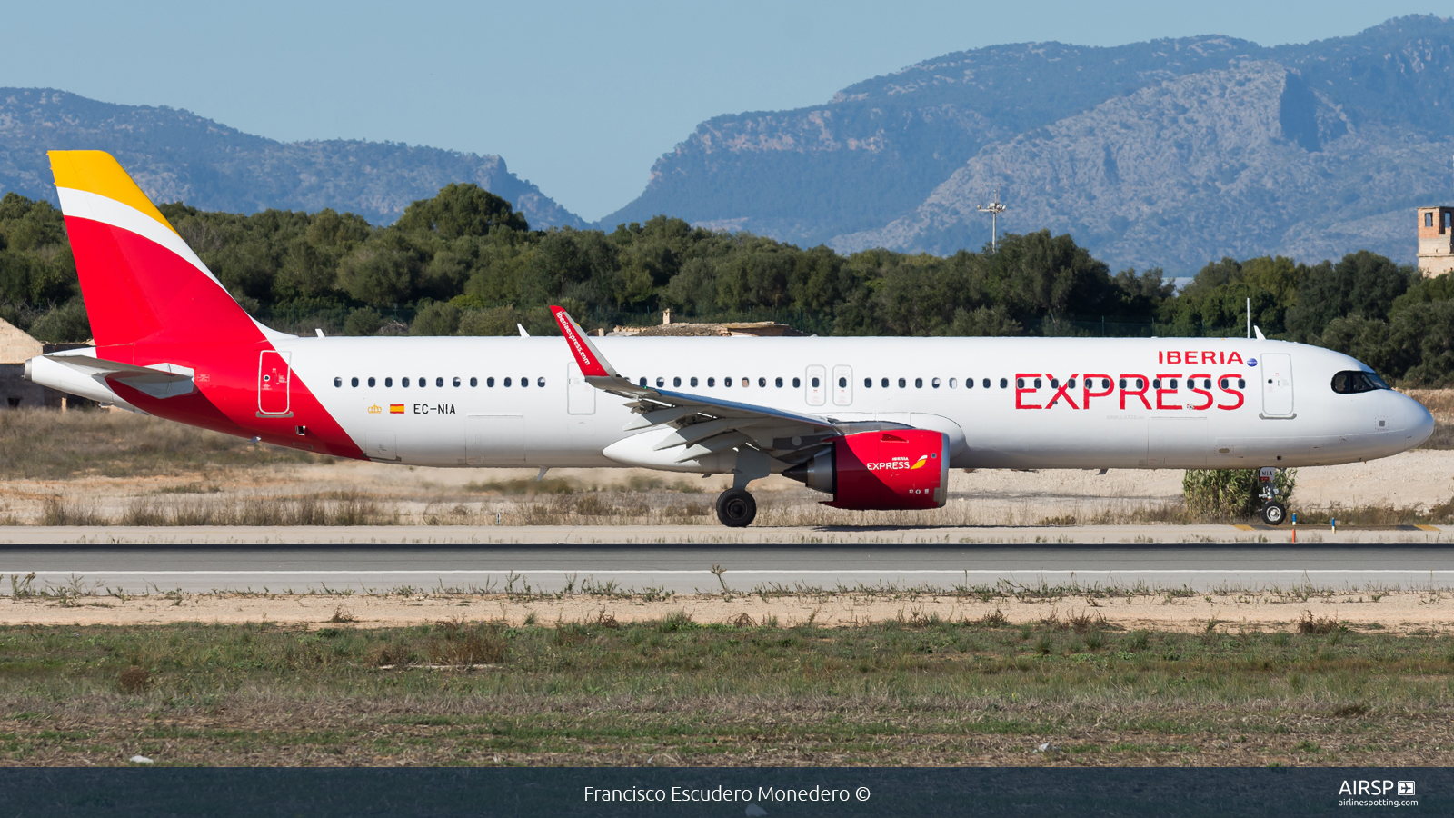 Iberia Express  Airbus A321neo  EC-NIA