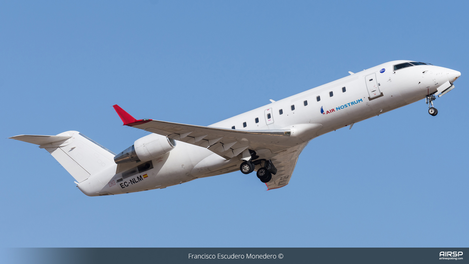 Air Nostrum Iberia Regional  Mitsubishi CRJ-200  EC-NLM