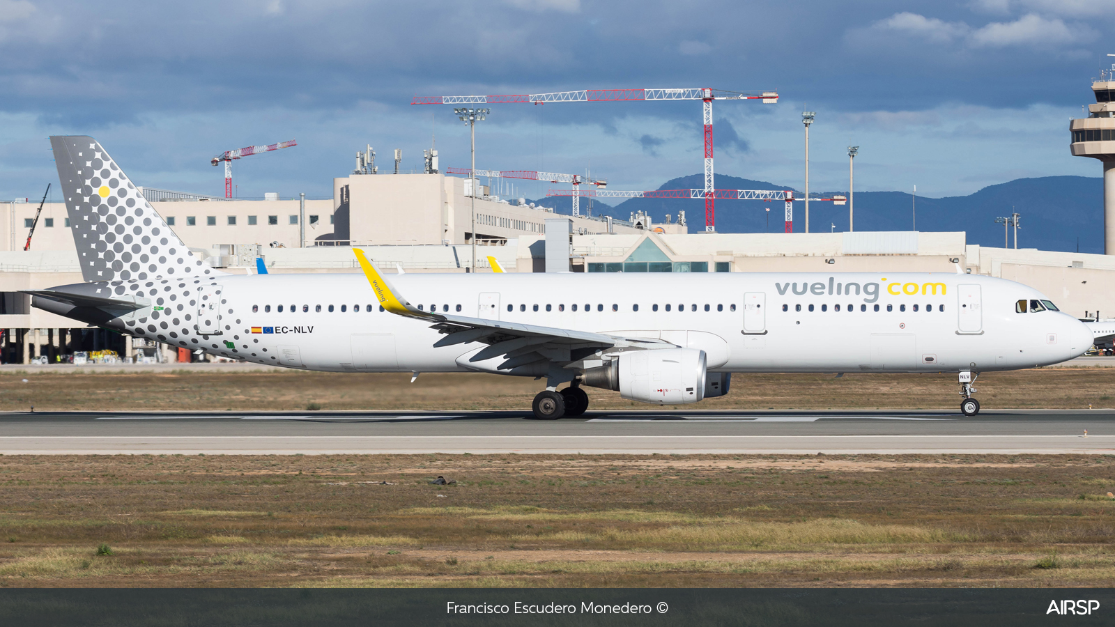 Vueling  Airbus A321  EC-NLV