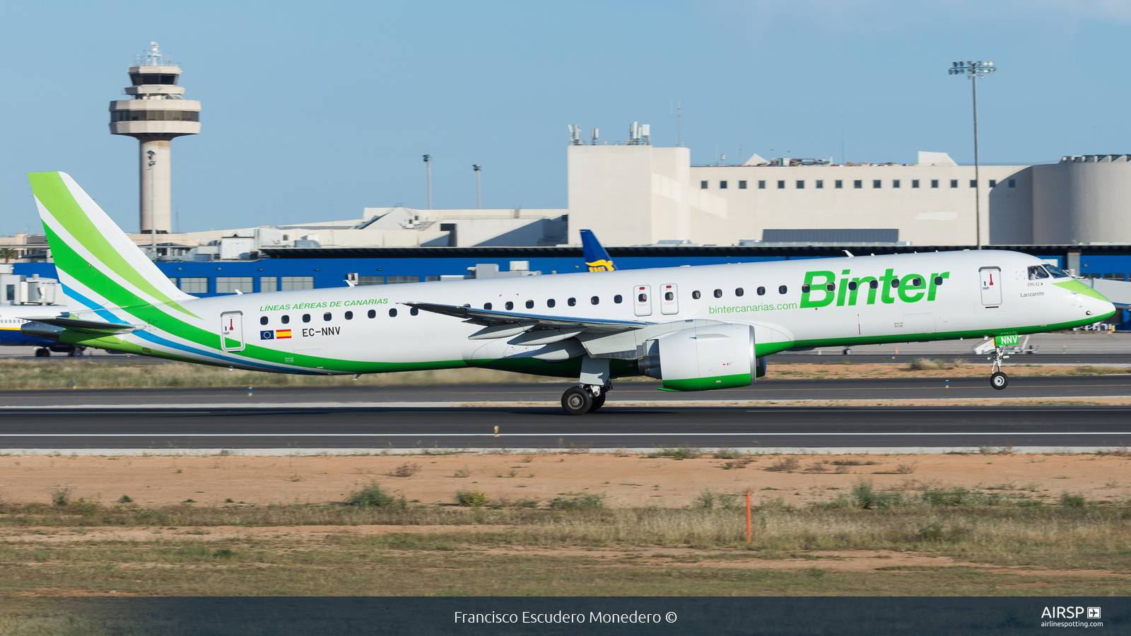 Binter Canarias  Embraer E195-E2  EC-NNV