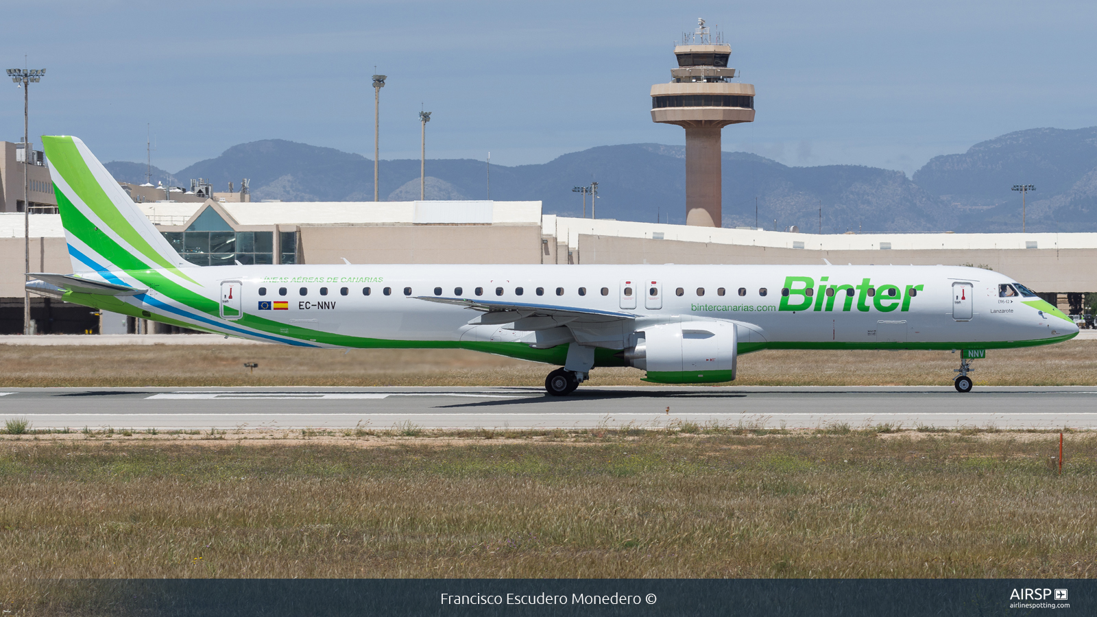 Binter Canarias  Embraer E195-E2  EC-NNV