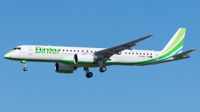 Binter Canarias Embraer E195-E2
