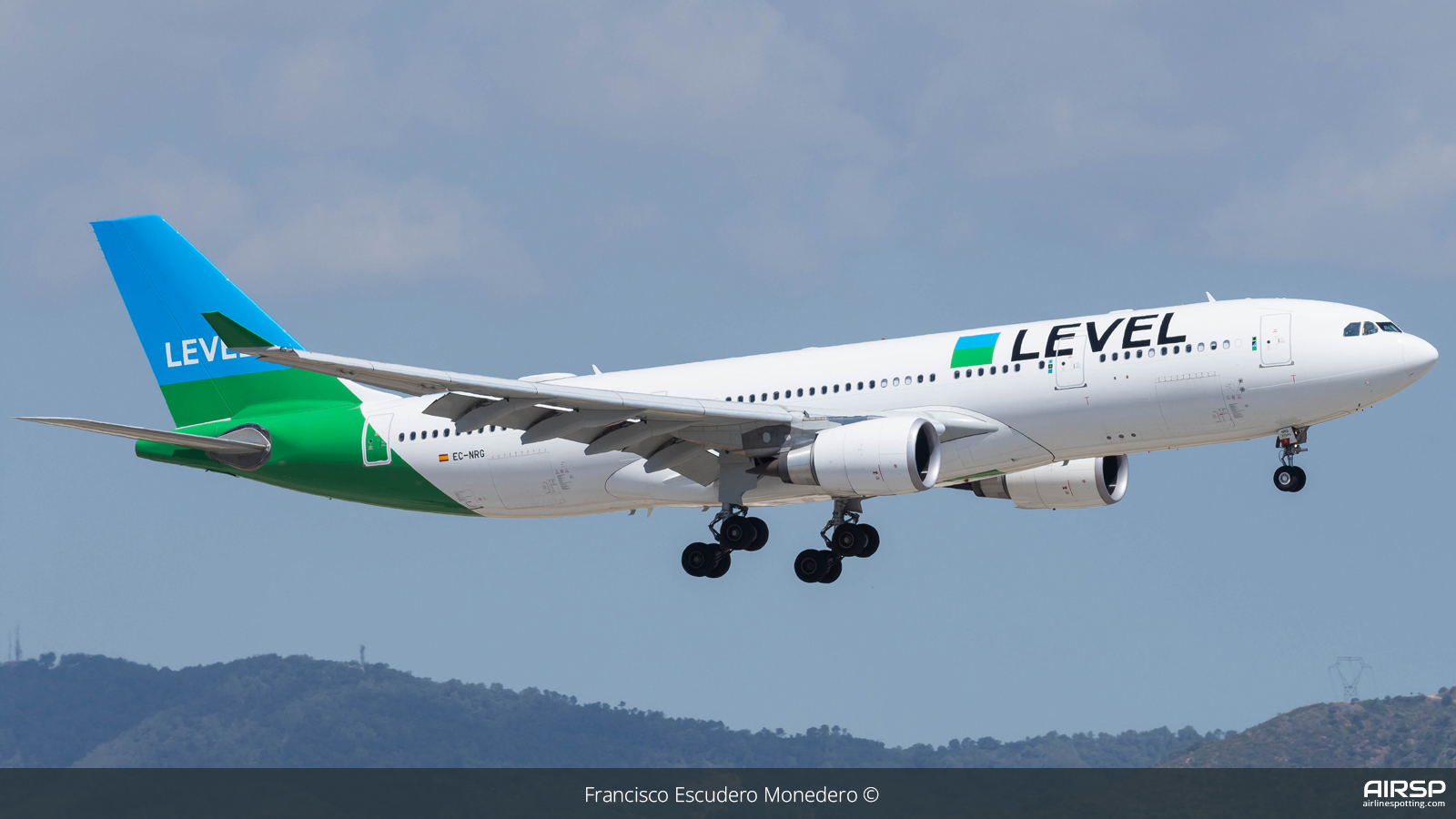 Level  Airbus A330-200  EC-NRG