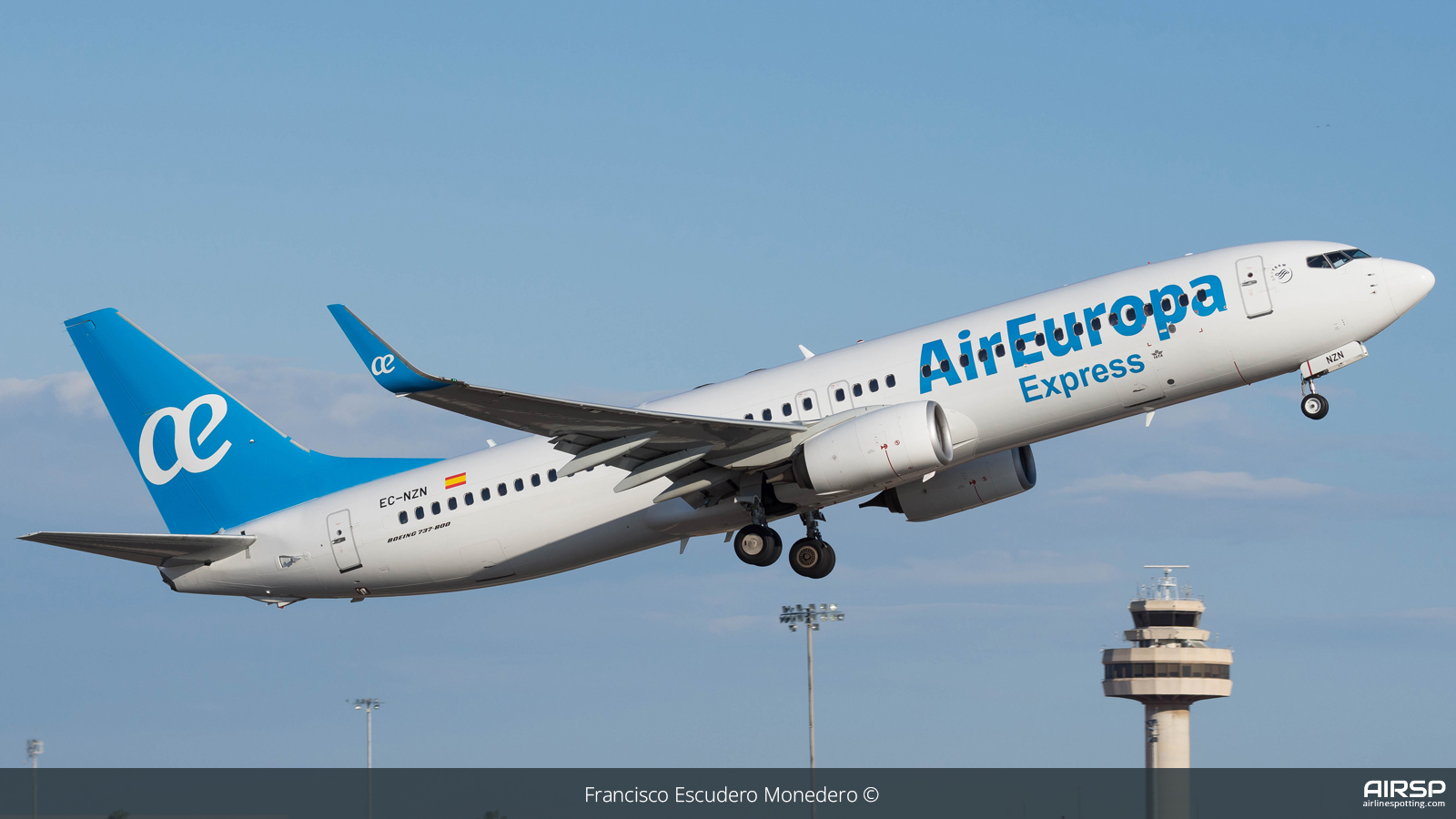 Air Europa Express  Boeing 737-800  EC-NZN