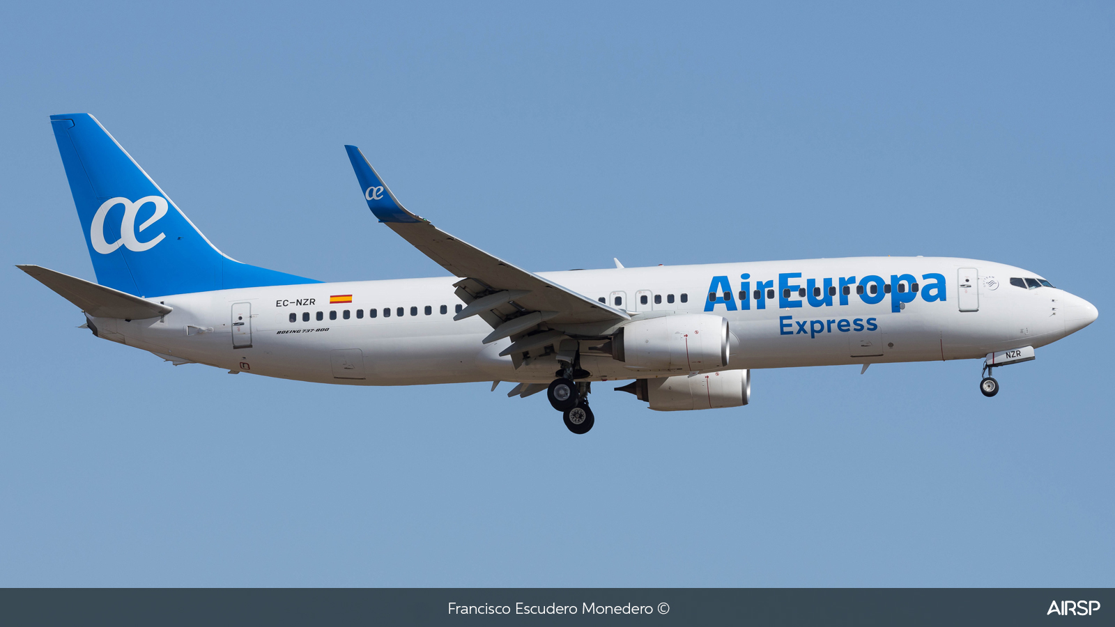 Air Europa Express  Boeing 737-800  EC-NZR