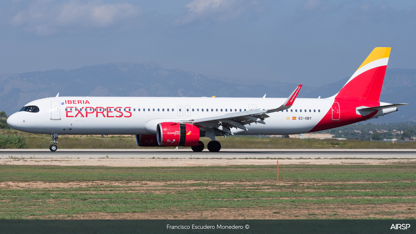 Iberia Express  Airbus A321neo  EC-OBY