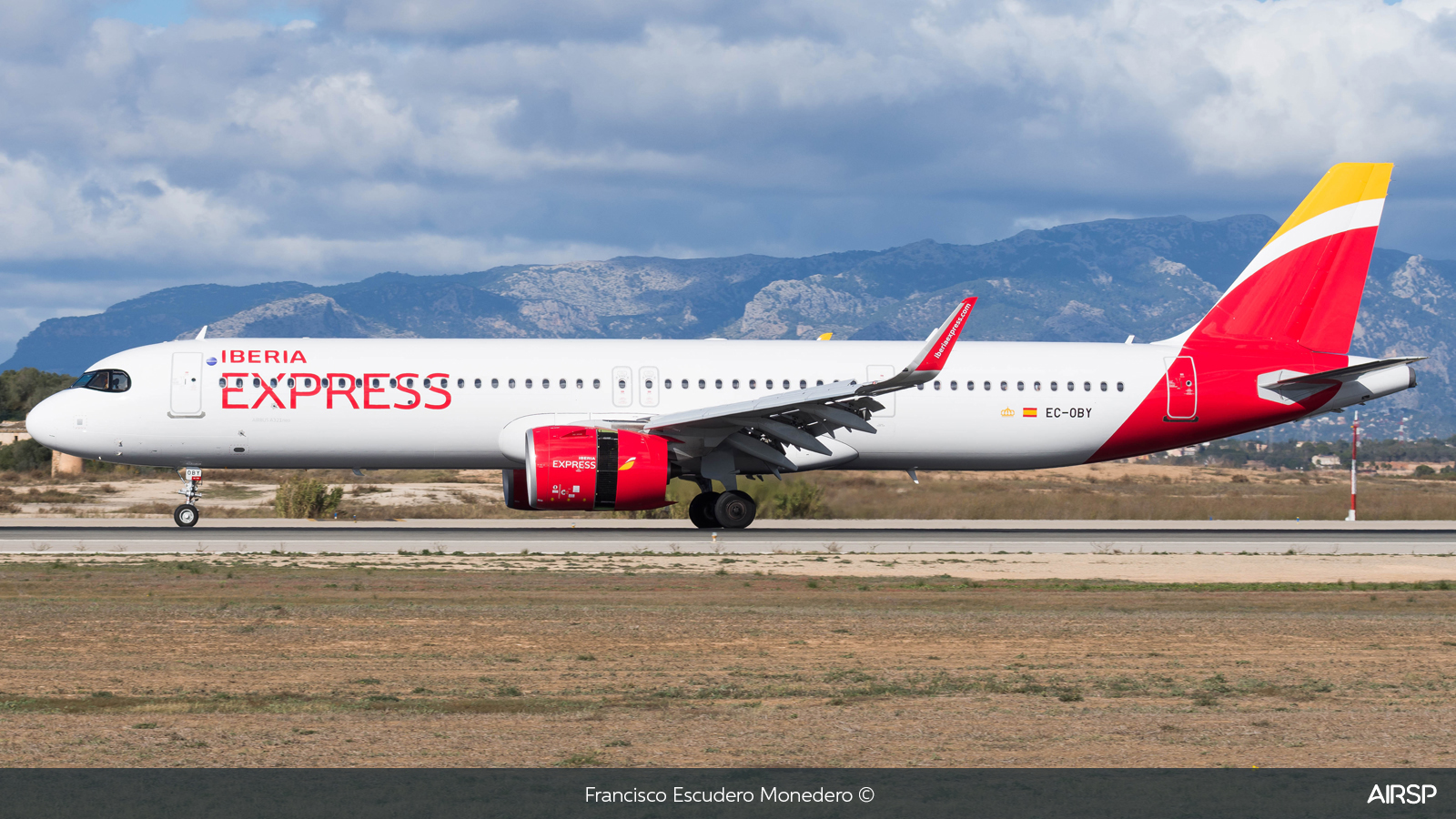 Iberia Express  Airbus A321neo  EC-OBY