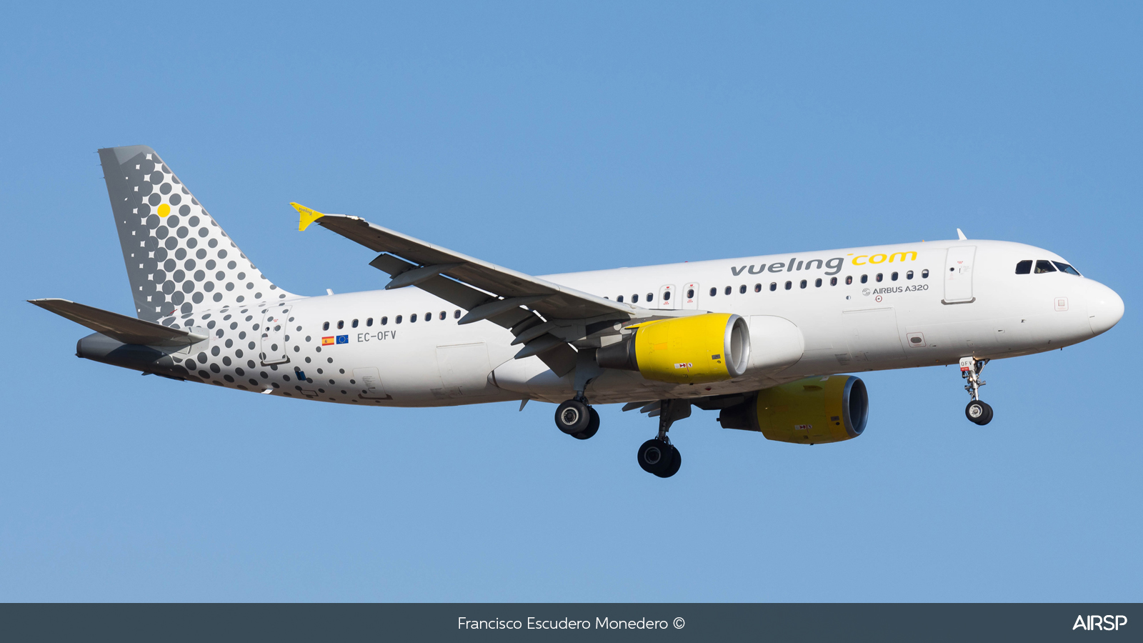 Vueling  Airbus A320  EC-OFV