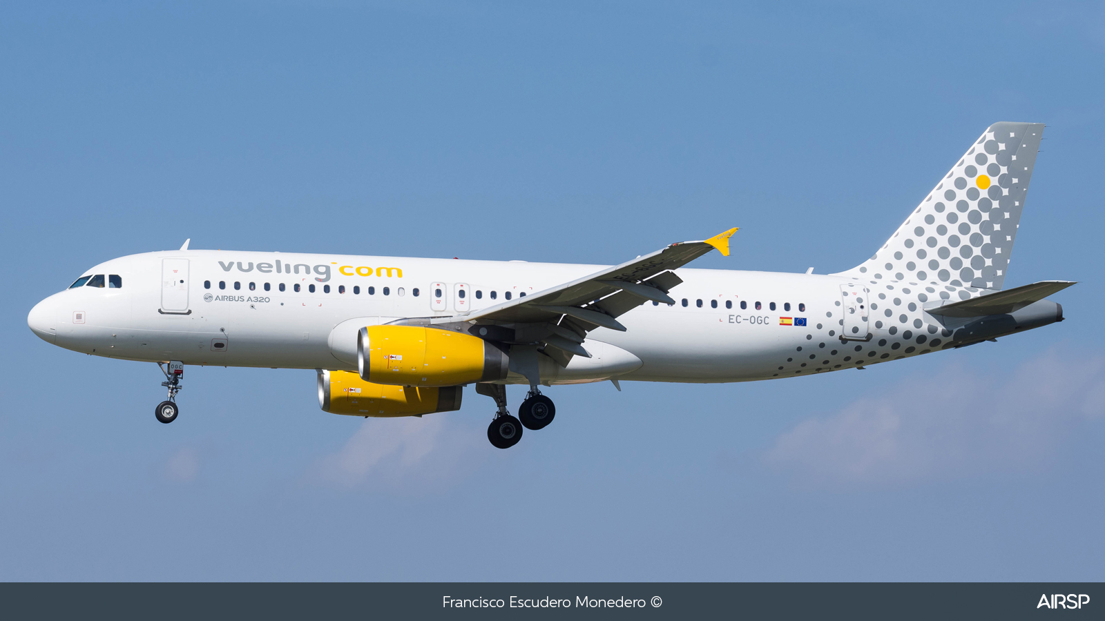 Vueling  Airbus A320  EC-OGC