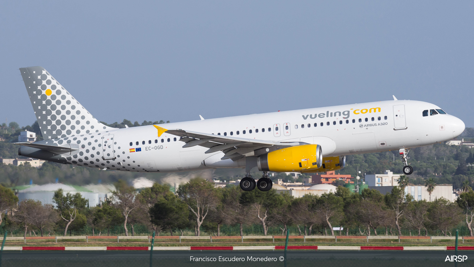 Vueling  Airbus A320  EC-OGD