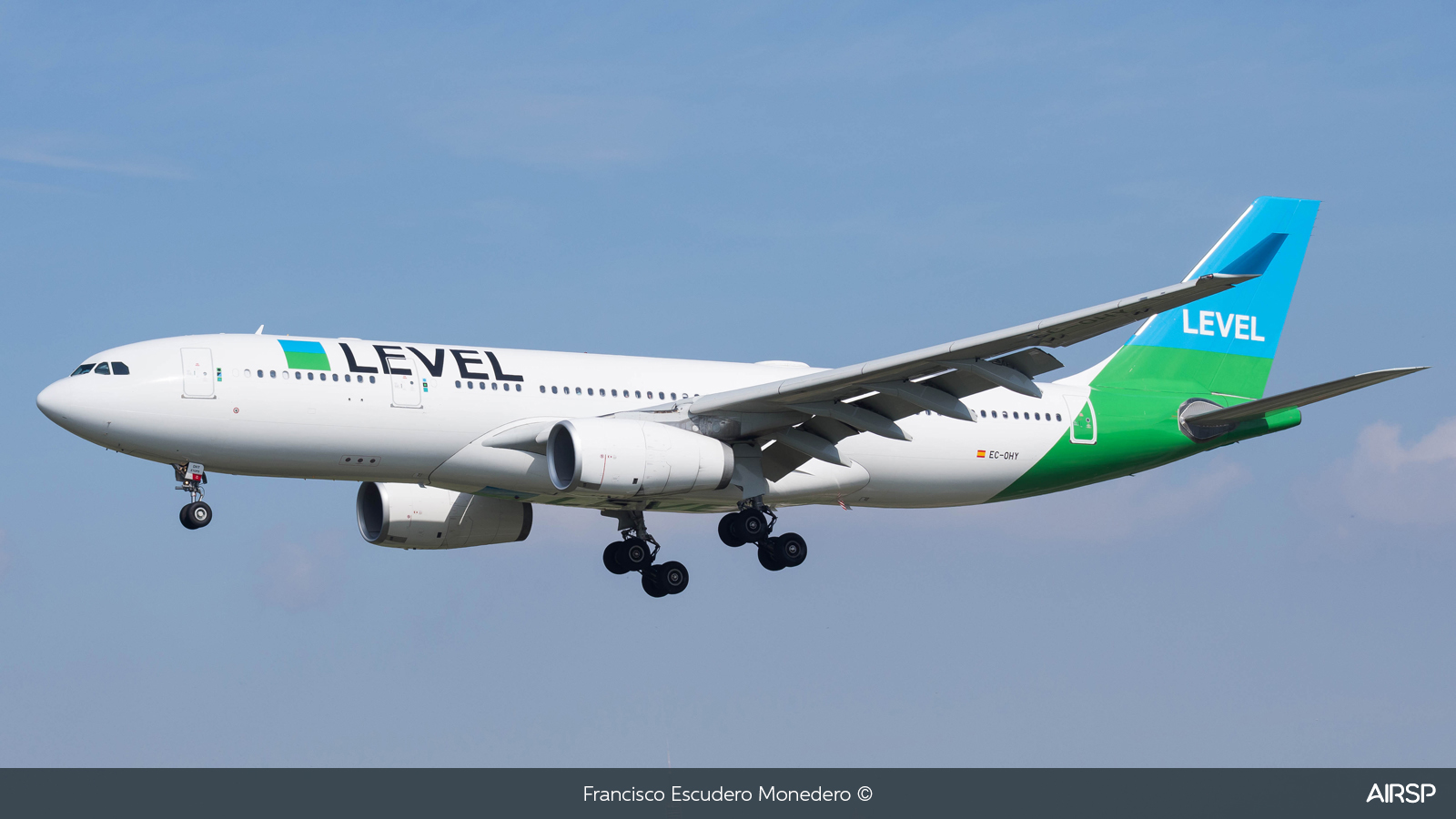 Level  Airbus A330-200  EC-OHY