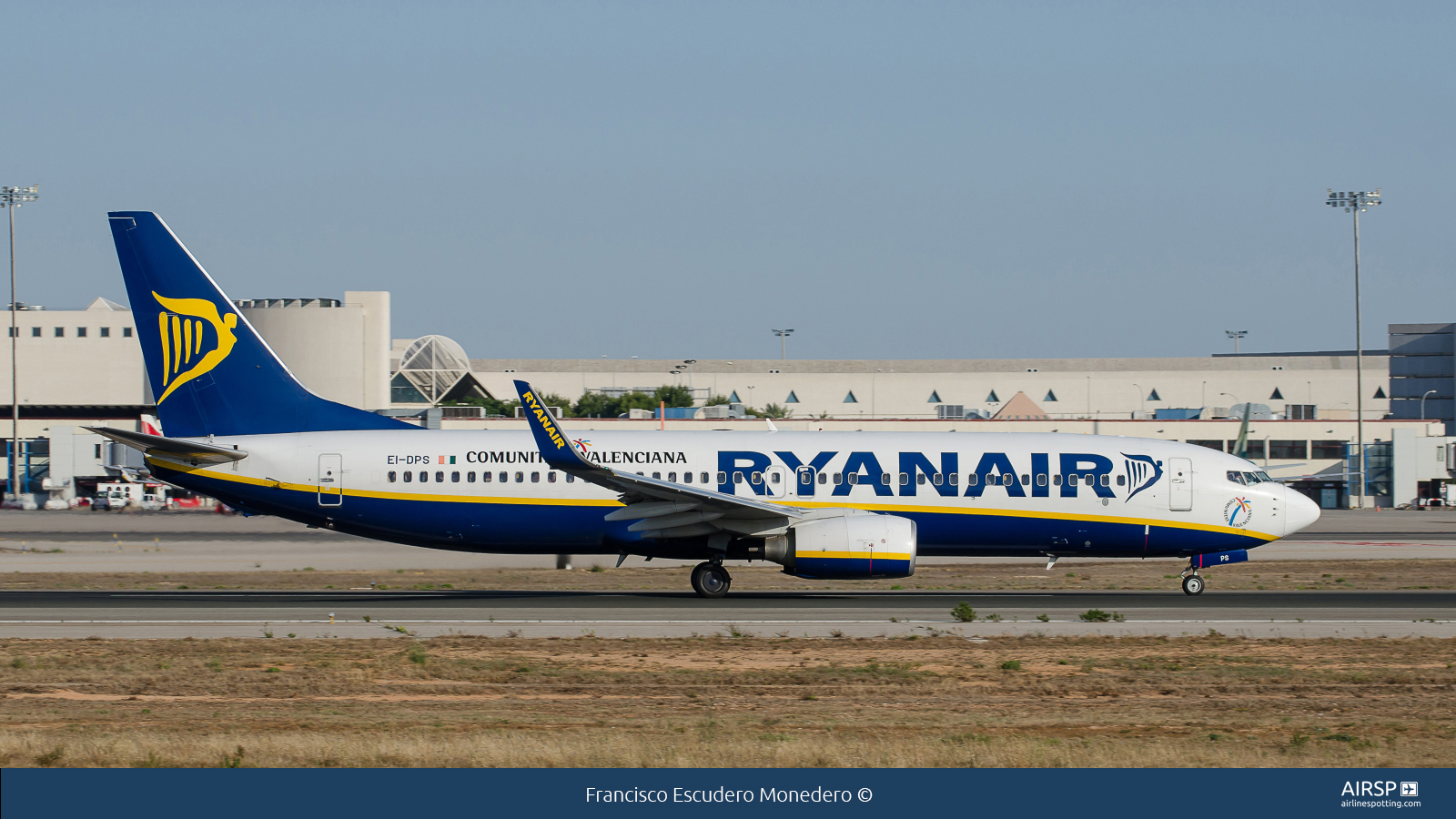 Ryanair  Boeing 737-800  EI-DPS