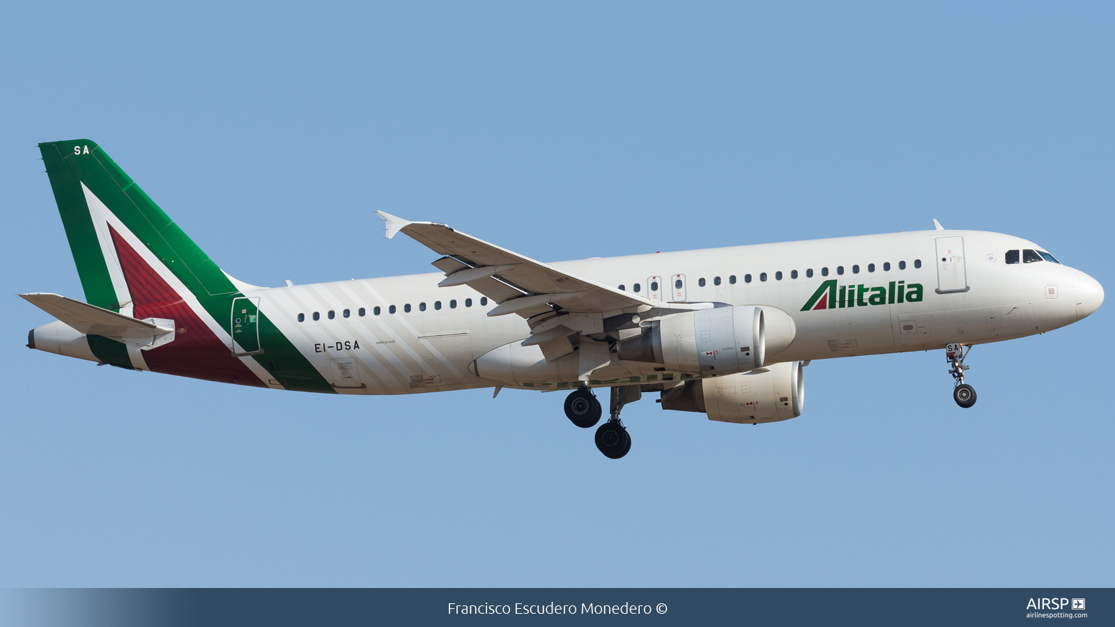 Alitalia  Airbus A320  EI-DSA