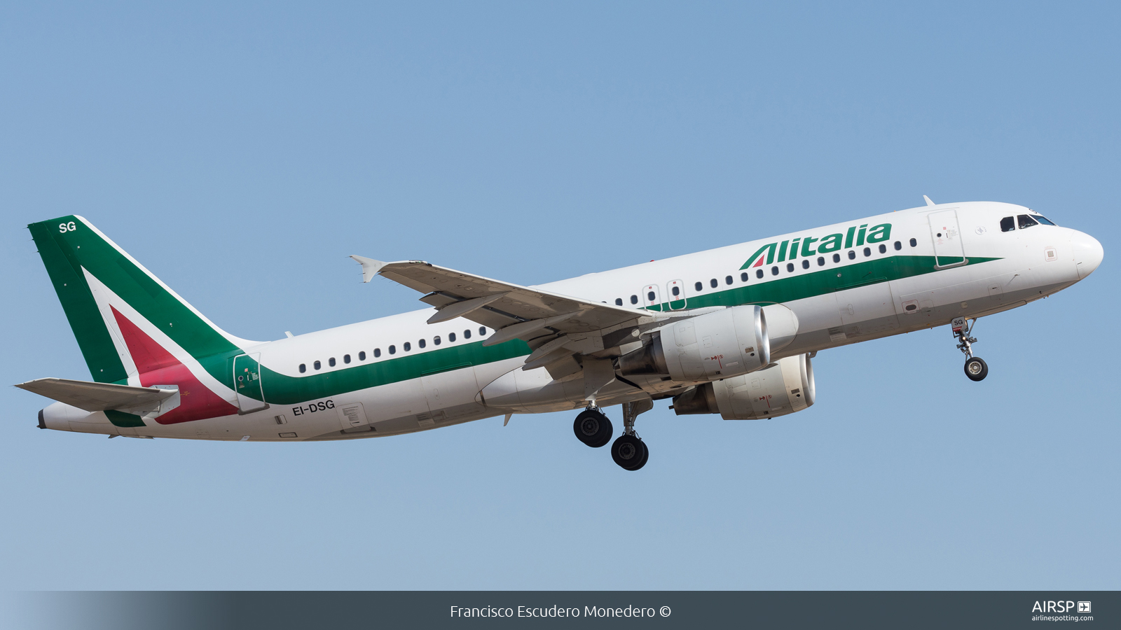 Alitalia  Airbus A320  EI-DSG