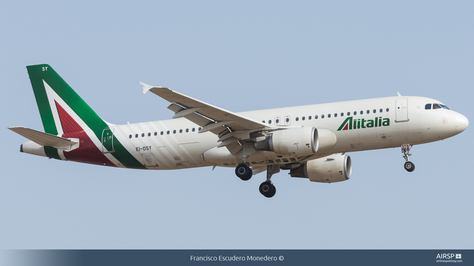 Alitalia  Airbus A320  EI-DSY
