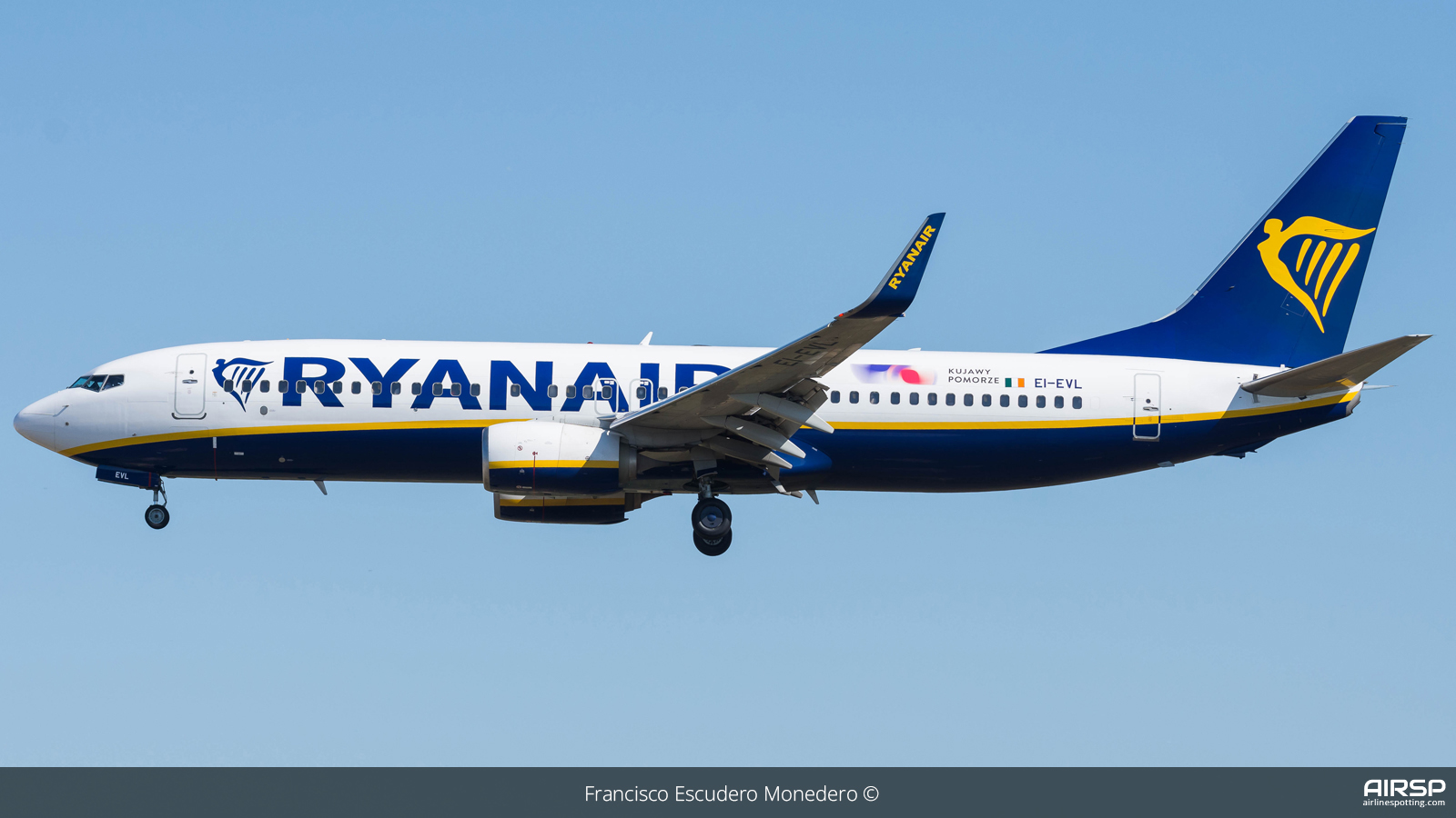 Ryanair  Boeing 737-800  EI-EVL