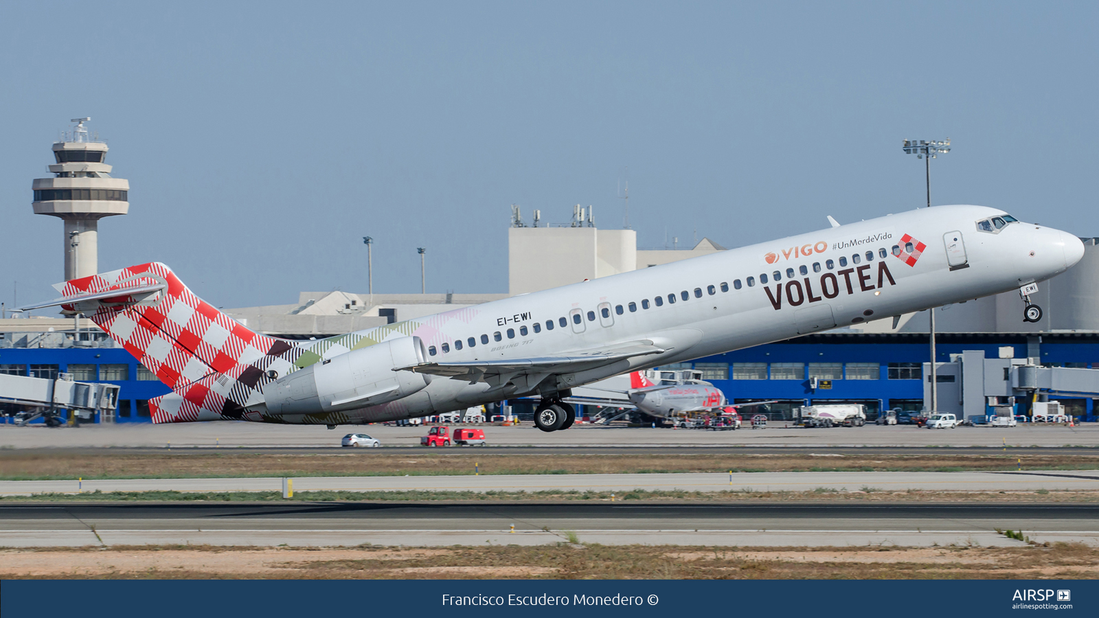 Volotea  Boeing 717  EI-EWI