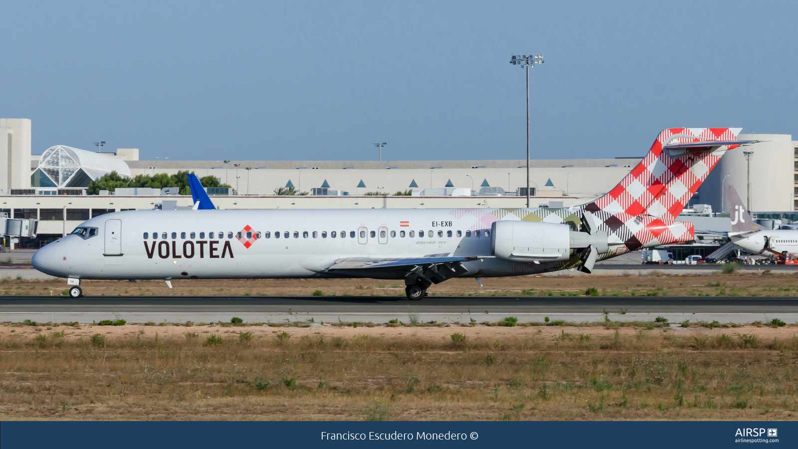 Volotea  Boeing 717  EI-EXB