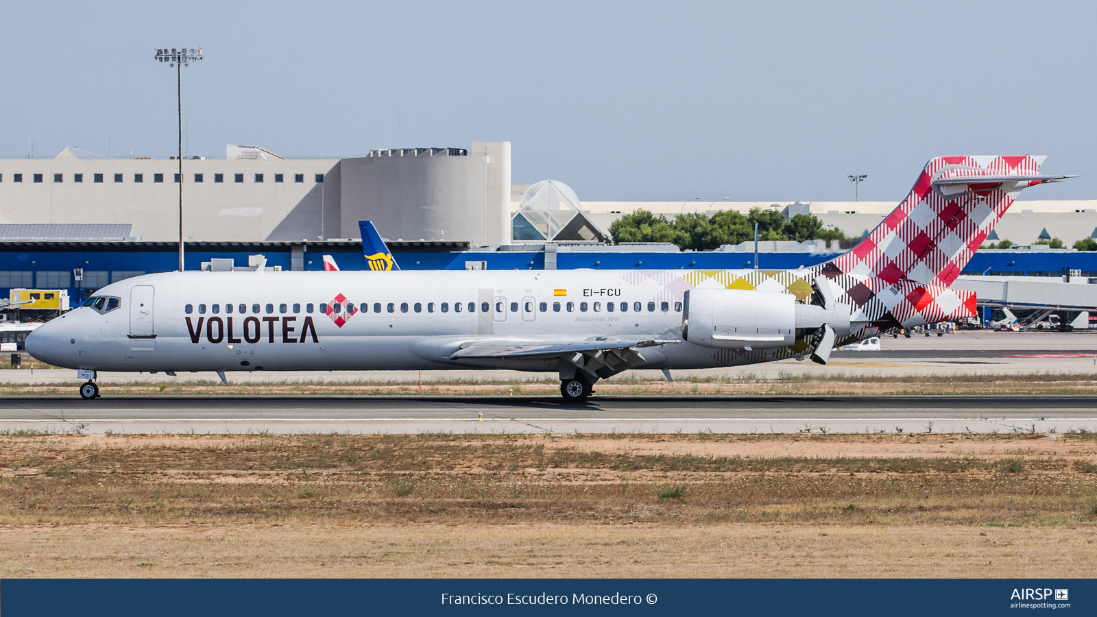 Volotea  Boeing 717  EI-FCU