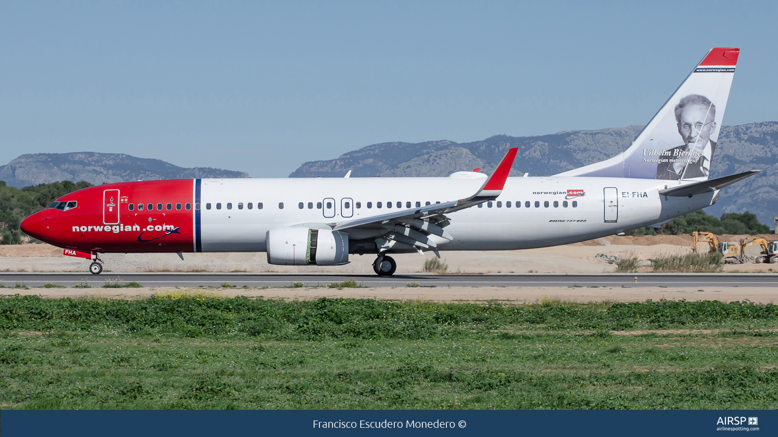 Norwegian  Boeing 737-800  EI-FHA