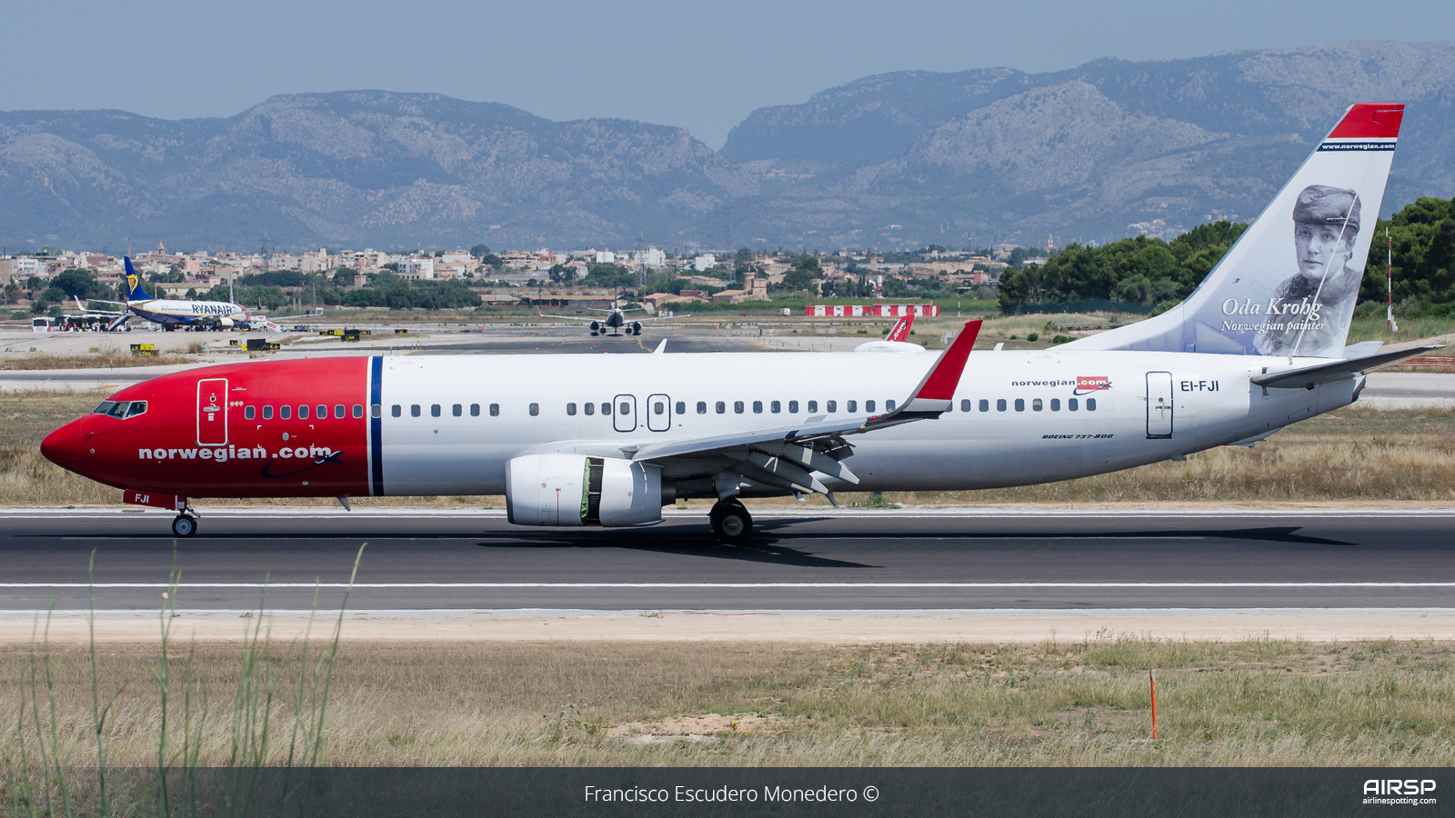 Norwegian  Boeing 737-800  EI-FJI
