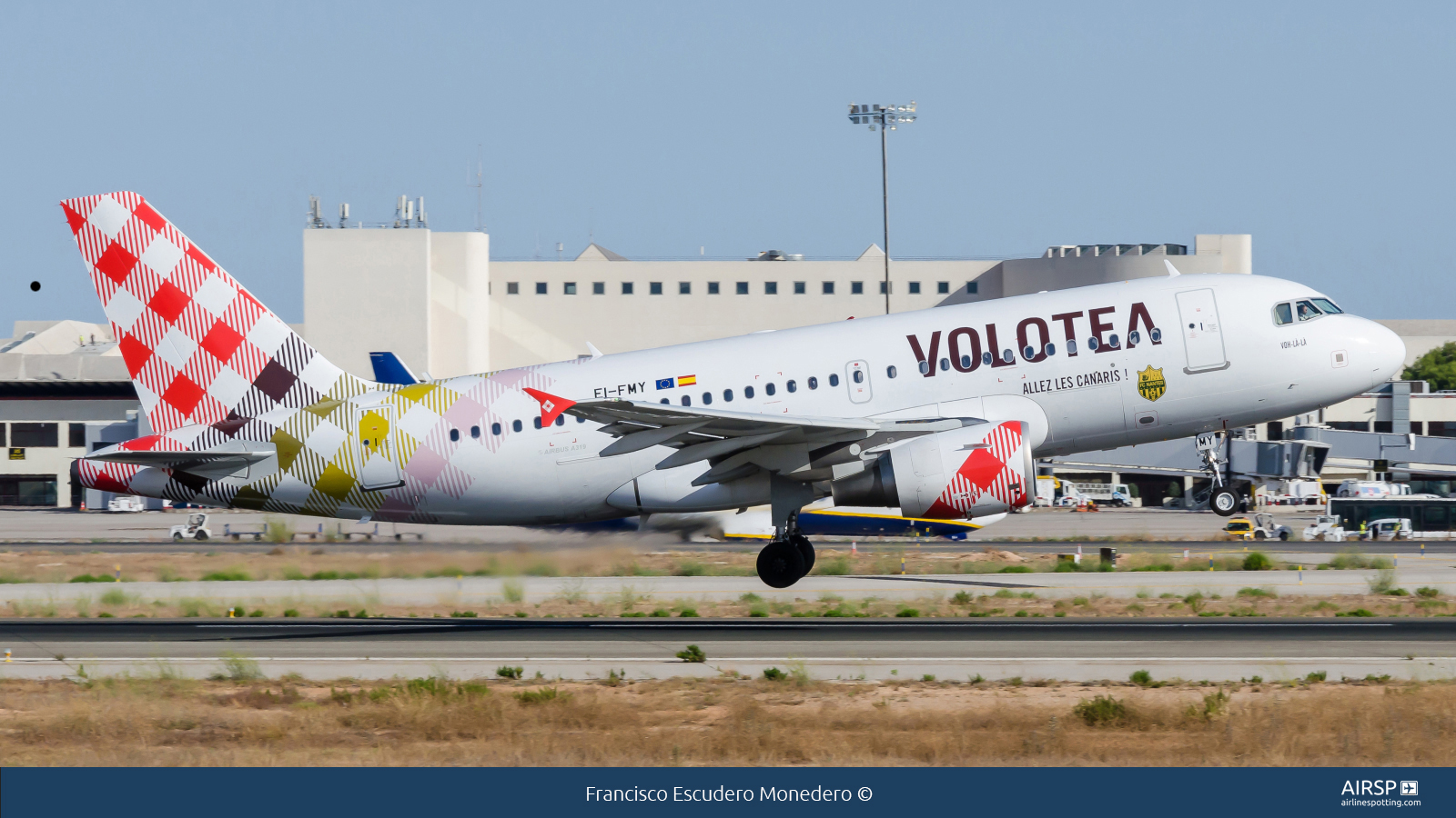 Volotea  Airbus A319  EI-FMY